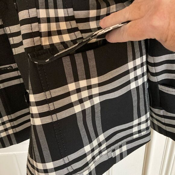 Jones New York Women's Plaid Short Trench Jacket Size L Black White Classic - Picture 4 of 11